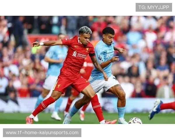 萨拉赫弧线球破门直挂死角，利物浦2比0锁定榜首领先五分